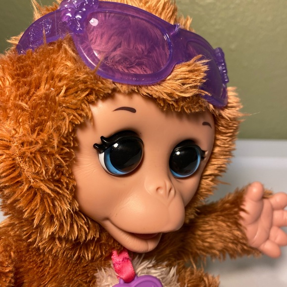 Hasbro FurReal Friends Baby Cuddles Monkey - Picture 10 of 12